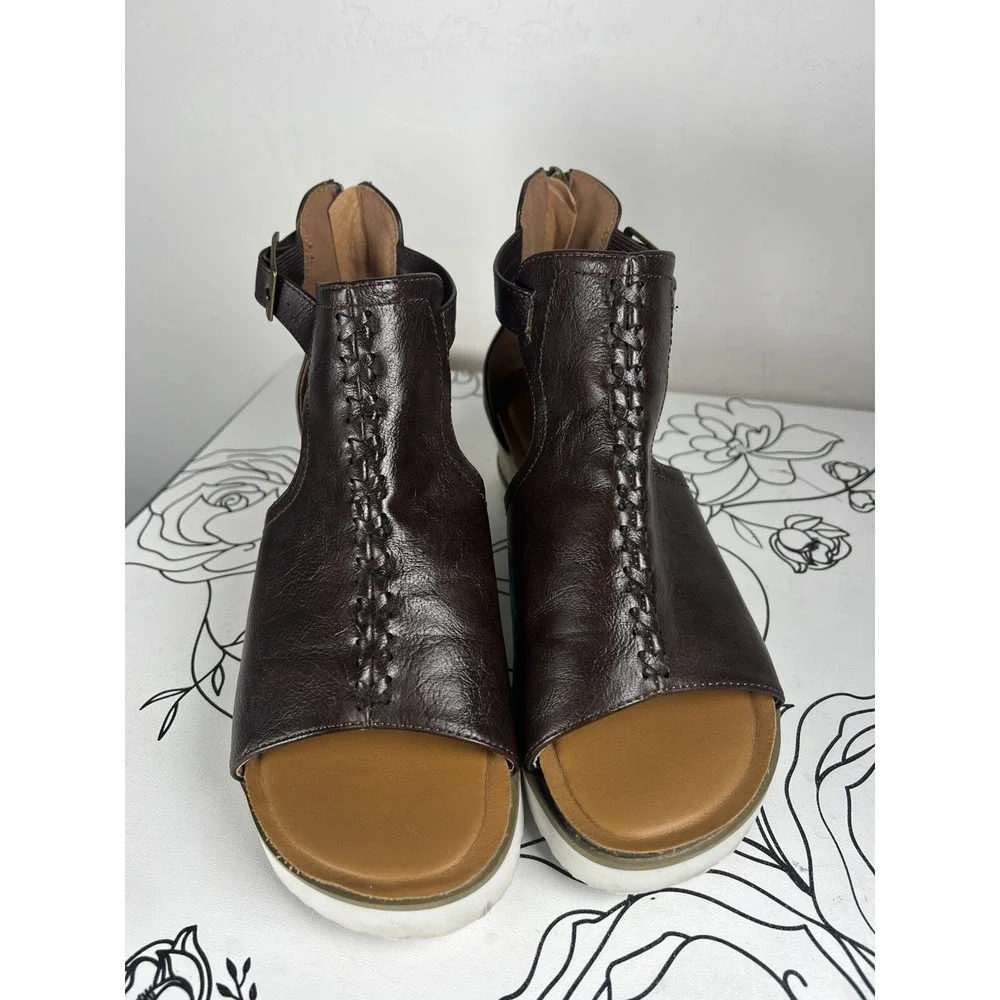 Corkys Boutique Sugar City Brown Leather Espadrille Wedge Zip Up Sandal Size 8